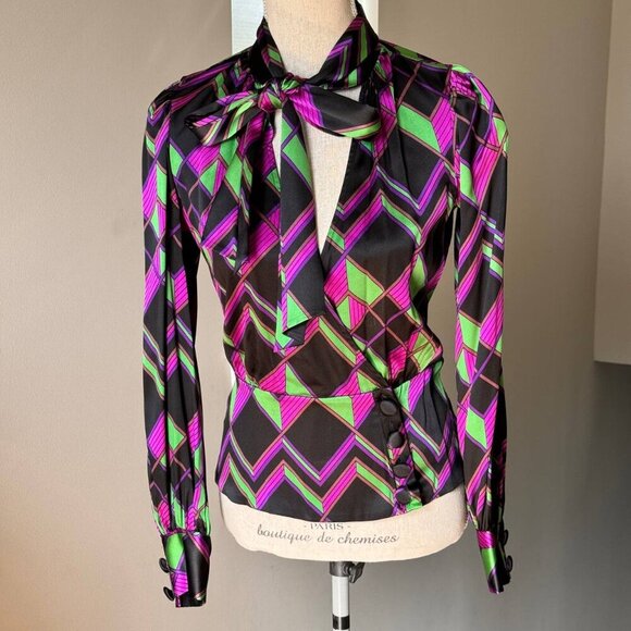 DIANE VON FURSTENBERG Stunning Wrap Wrinkle Free Silk Shirt - Size 4 - Picture 11 of 12